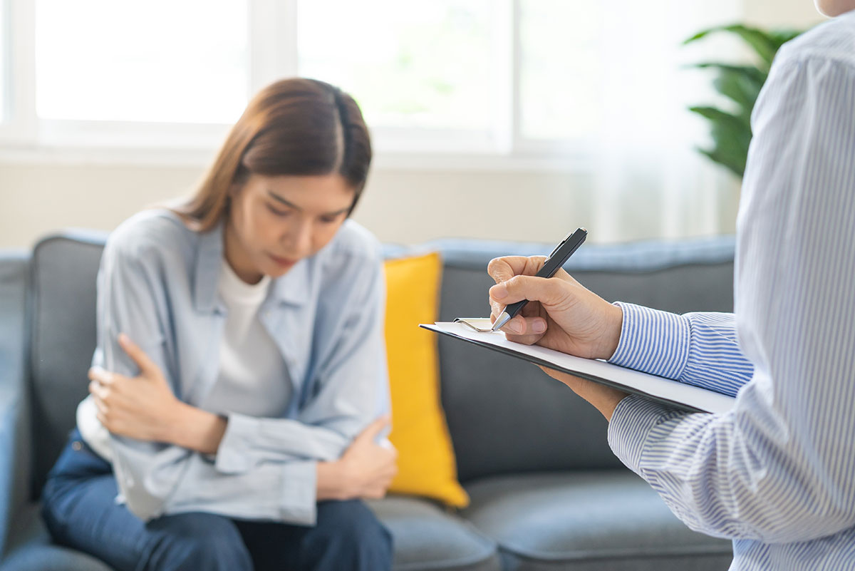 woman patient taking depression screening test